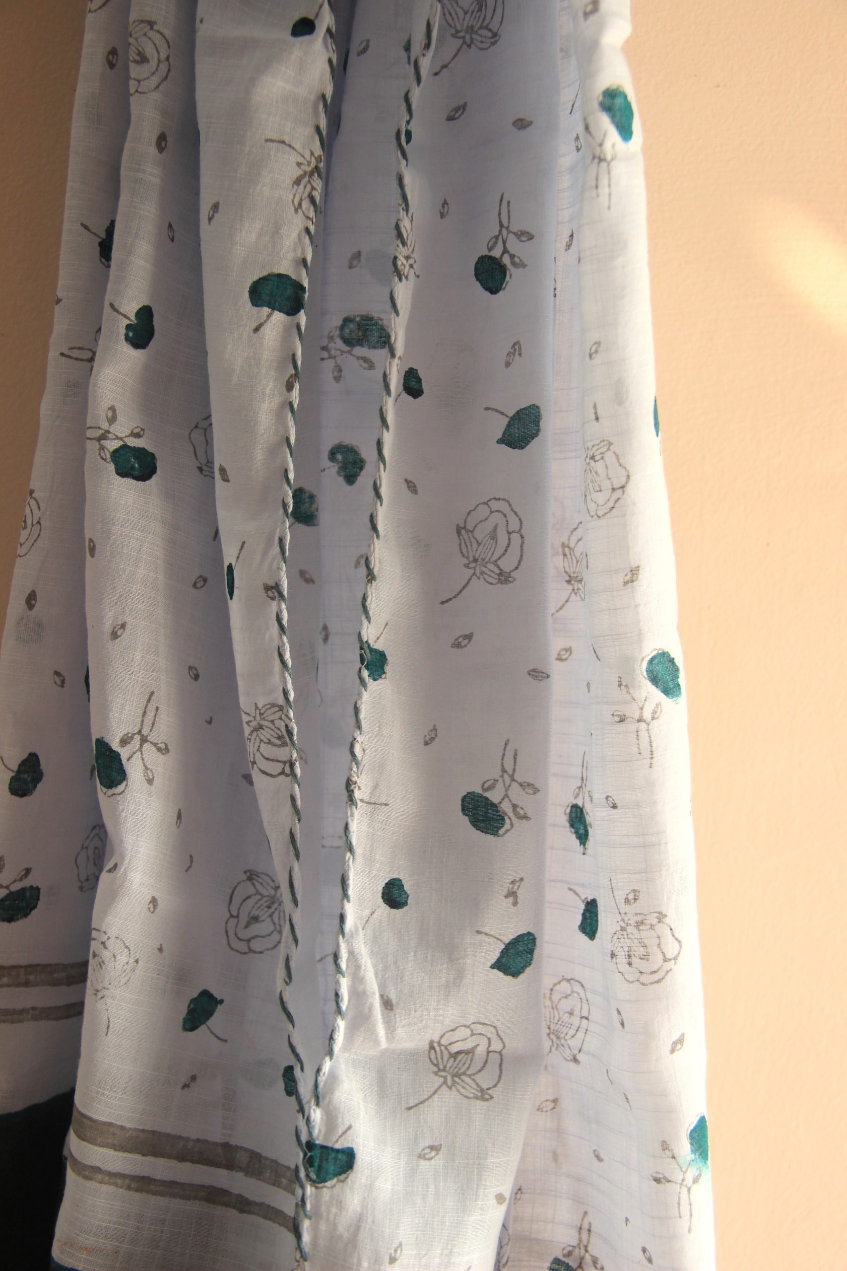 Distant Skies Scarf - Image 4